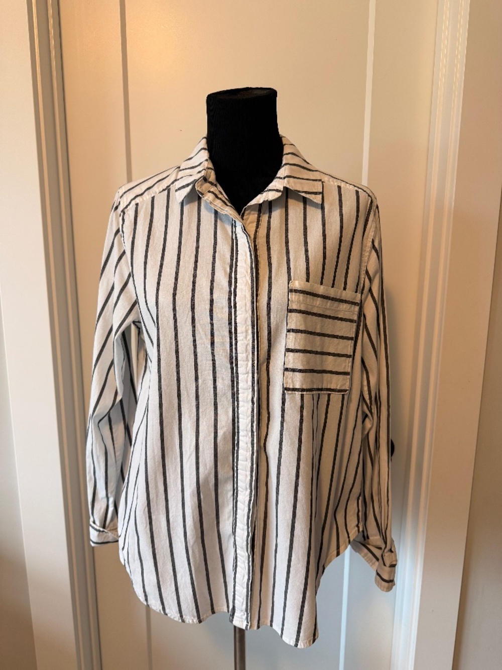 Evereve Black White Striped Button Up Cotton Blouse Top Pocket Womens Medium M